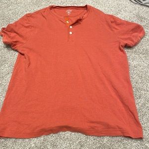 J.Crew men’s rust Henry t shirt size medium